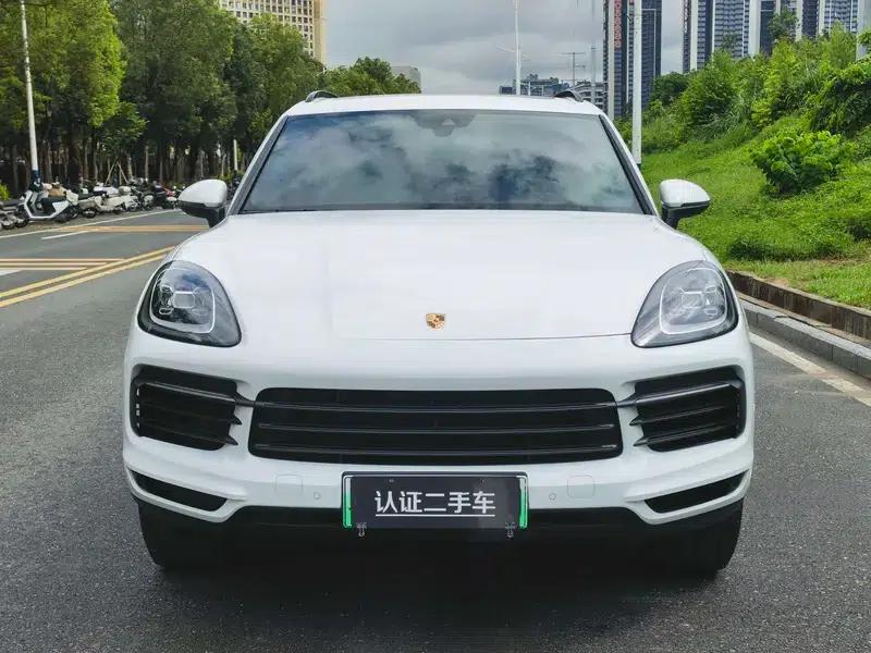 Cayenne E-Hybrid 2019 Cayenne E-Hybrid 2.0T — миниатюра 2