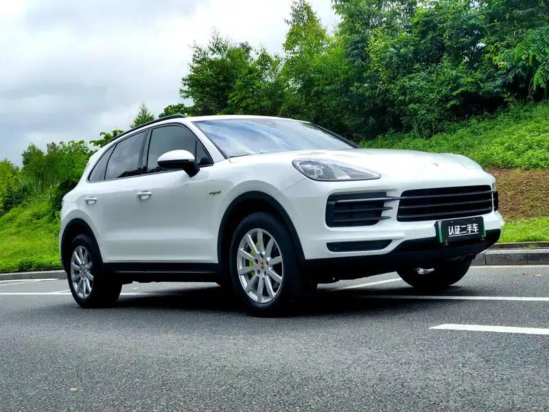 Cayenne E-Hybrid 2019 Cayenne E-Hybrid 2.0T — миниатюра 3
