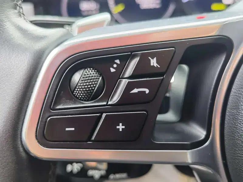 Cayenne E-Hybrid 2019 Cayenne E-Hybrid 2.0T — миниатюра 22