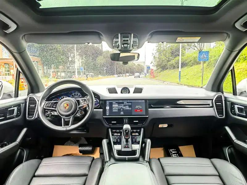 Cayenne E-Hybrid 2019 Cayenne E-Hybrid 2.0T — миниатюра 28