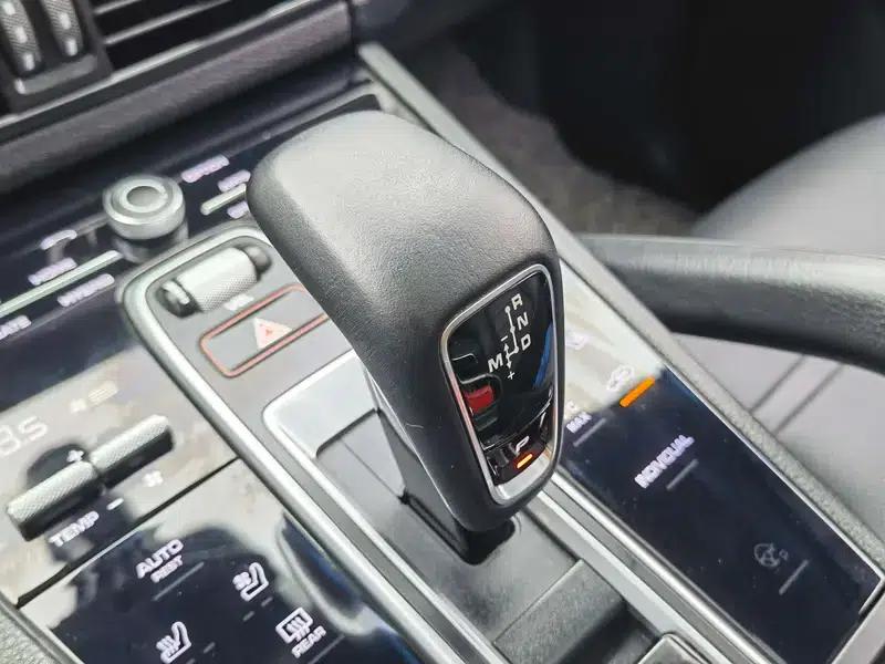 Cayenne E-Hybrid 2019 Cayenne E-Hybrid 2.0T — миниатюра 30