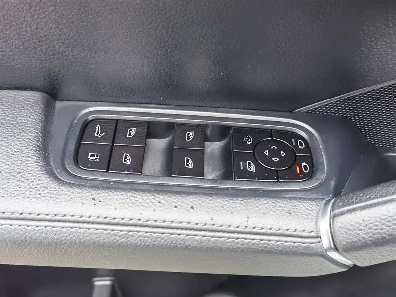 Cayenne E-Hybrid 2019 Cayenne E-Hybrid 2.0T — миниатюра 37