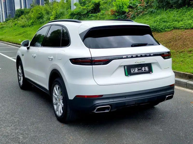 Cayenne E-Hybrid 2019 Cayenne E-Hybrid 2.0T — миниатюра 5