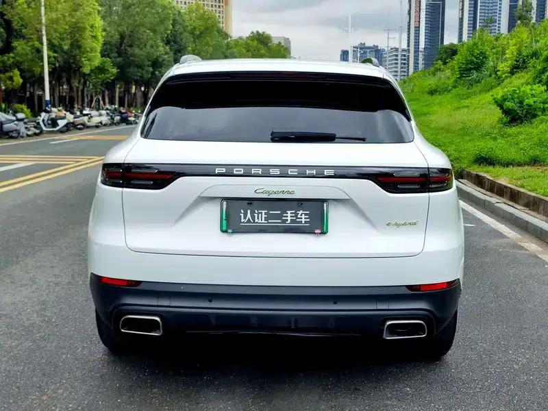 Cayenne E-Hybrid 2019 Cayenne E-Hybrid 2.0T — миниатюра 6