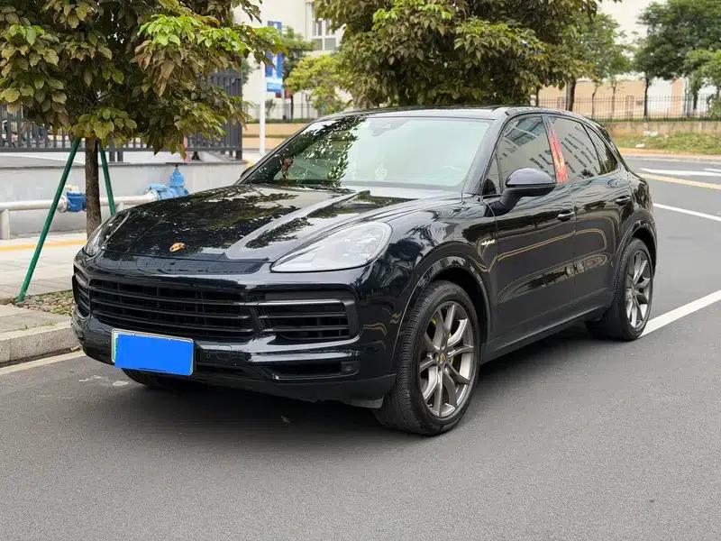 Cayenne E-Hybrid 2020 Cayenne E-Hybrid 2.0T — миниатюра 1