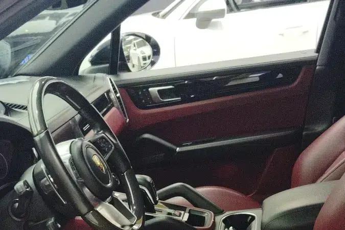 Cayenne E-Hybrid 2020 Cayenne E-Hybrid 2.0T — миниатюра 7