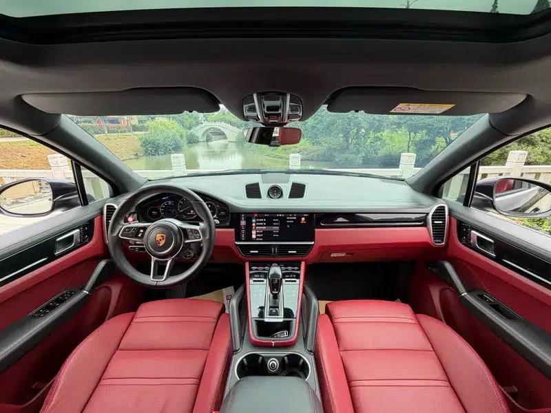 Cayenne E-Hybrid 2021 Cayenne E-Hybrid 2.0T — миниатюра 11