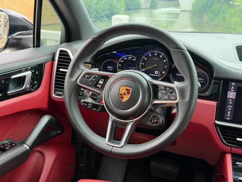 Cayenne E-Hybrid 2021 Cayenne E-Hybrid 2.0T — миниатюра 12