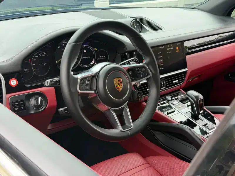 Cayenne E-Hybrid 2021 Cayenne E-Hybrid 2.0T — миниатюра 15