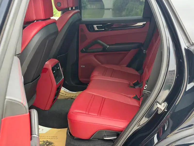 Cayenne E-Hybrid 2021 Cayenne E-Hybrid 2.0T — миниатюра 18