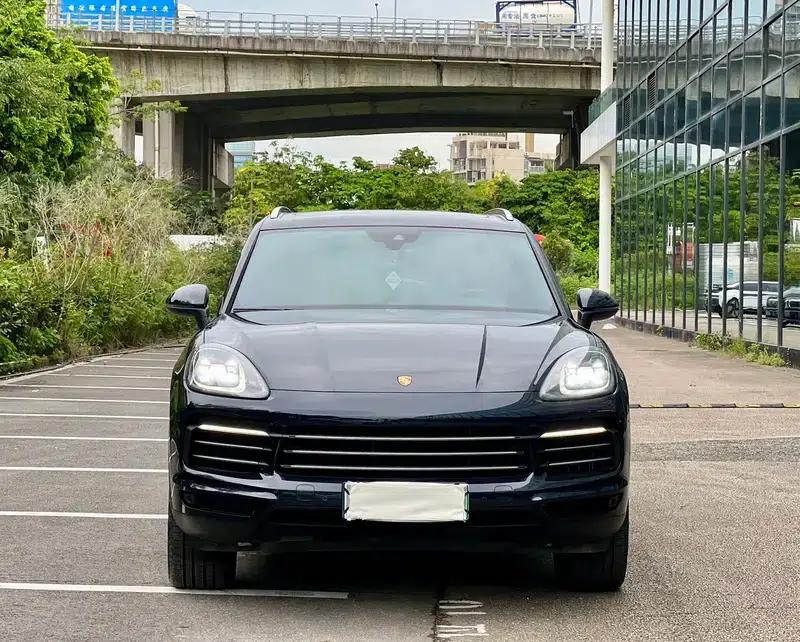 Cayenne E-Hybrid 2019 Cayenne E-Hybrid 2.0T — миниатюра 2