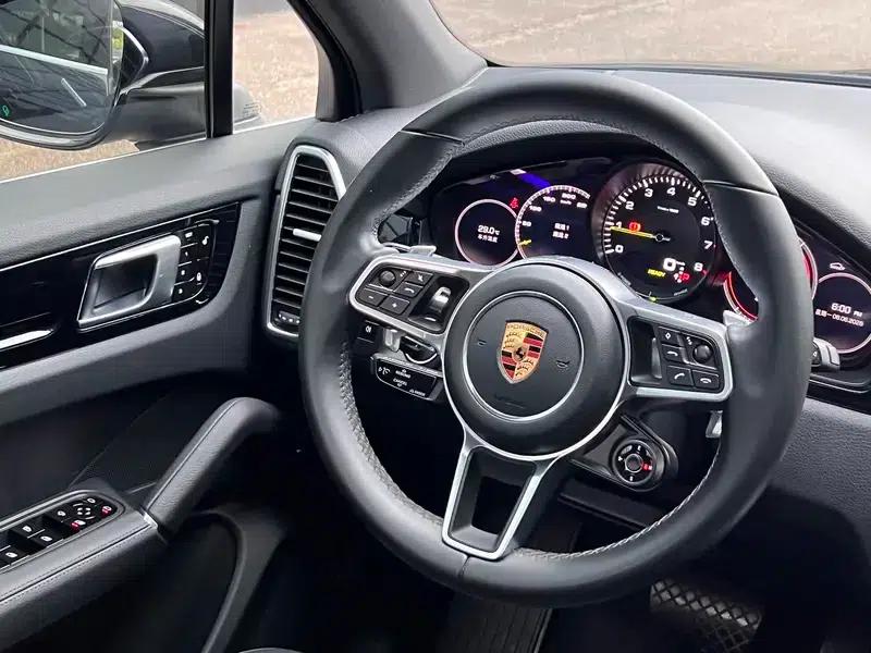 Cayenne E-Hybrid 2019 Cayenne E-Hybrid 2.0T — миниатюра 10