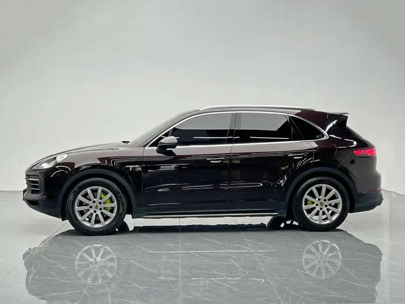 Cayenne E-Hybrid 2019 Cayenne E-Hybrid 2.0T — миниатюра 3