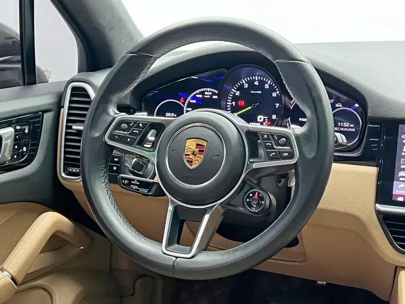 Cayenne E-Hybrid 2019 Cayenne E-Hybrid 2.0T — миниатюра 9
