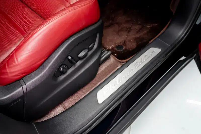 2023 Cayenne E-Hybrid 2.0T Platinum Edition — миниатюра 14