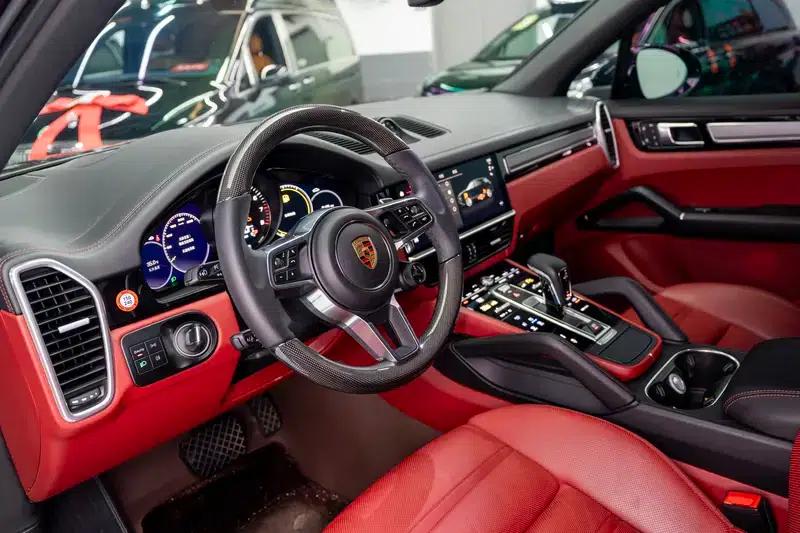 2023 Cayenne E-Hybrid 2.0T Platinum Edition — миниатюра 19