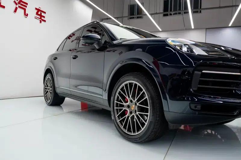 2023 Cayenne E-Hybrid 2.0T Platinum Edition — миниатюра 3