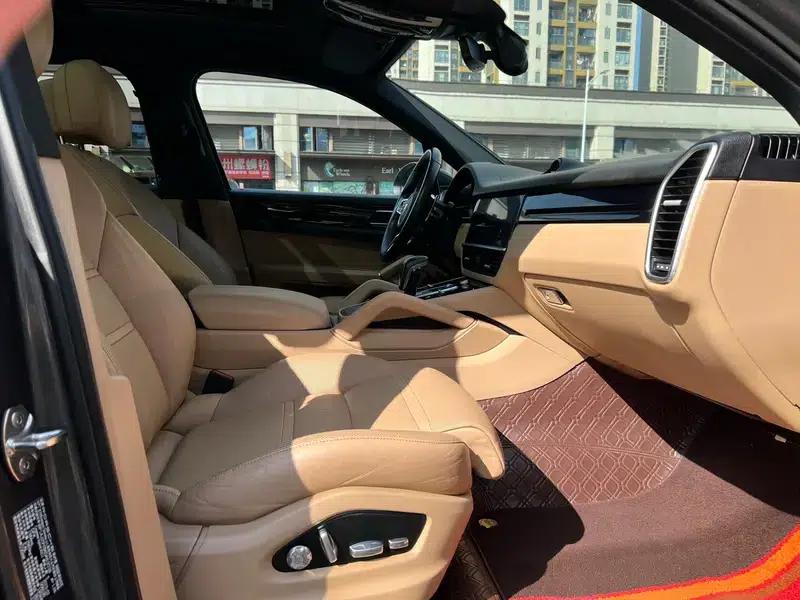 Cayenne E-Hybrid 2019 Cayenne E-Hybrid 2.0T — миниатюра 26