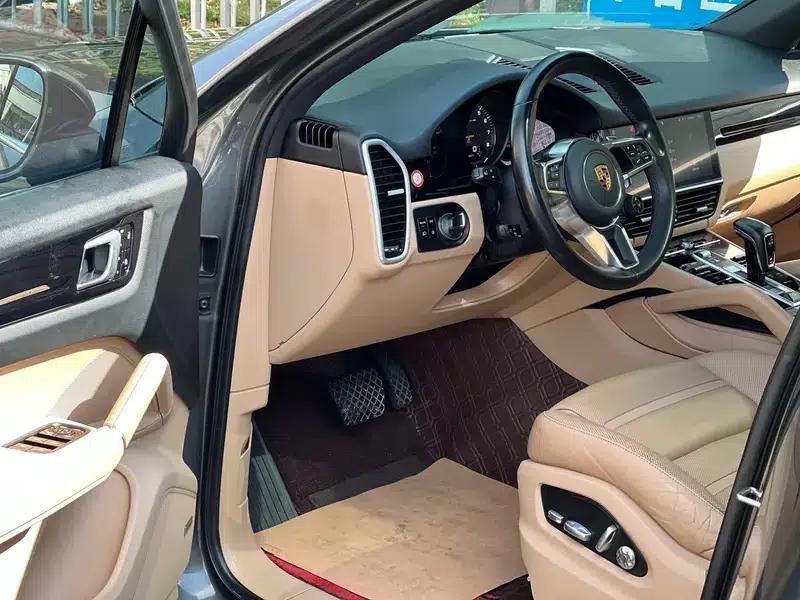 Cayenne E-Hybrid 2019 Cayenne E-Hybrid 2.0T — миниатюра 29