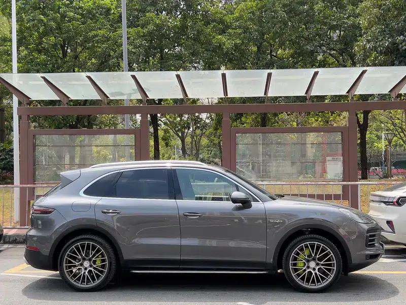 Cayenne E-Hybrid 2019 Cayenne E-Hybrid 2.0T — миниатюра 7