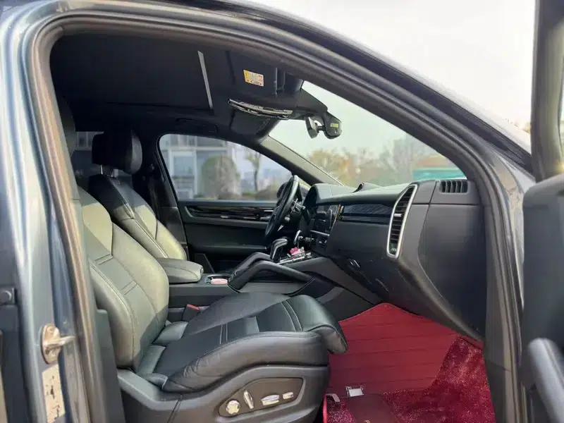 Cayenne E-Hybrid 2019 Cayenne E-Hybrid 2.0T — миниатюра 11