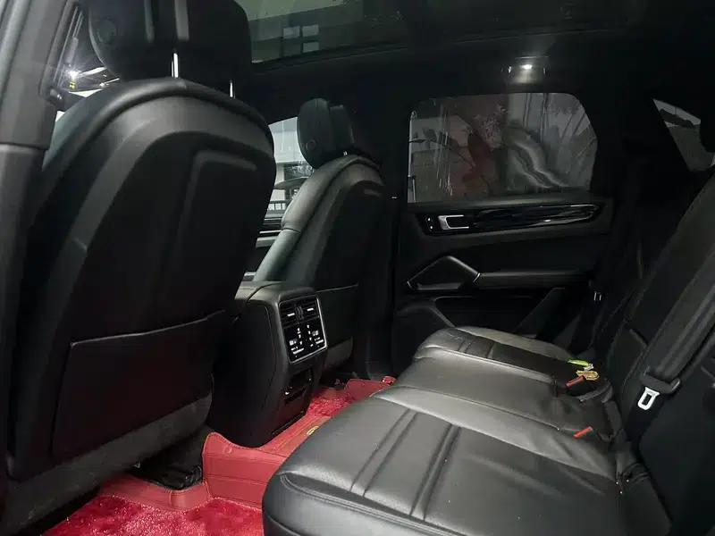 Cayenne E-Hybrid 2019 Cayenne E-Hybrid 2.0T — миниатюра 14