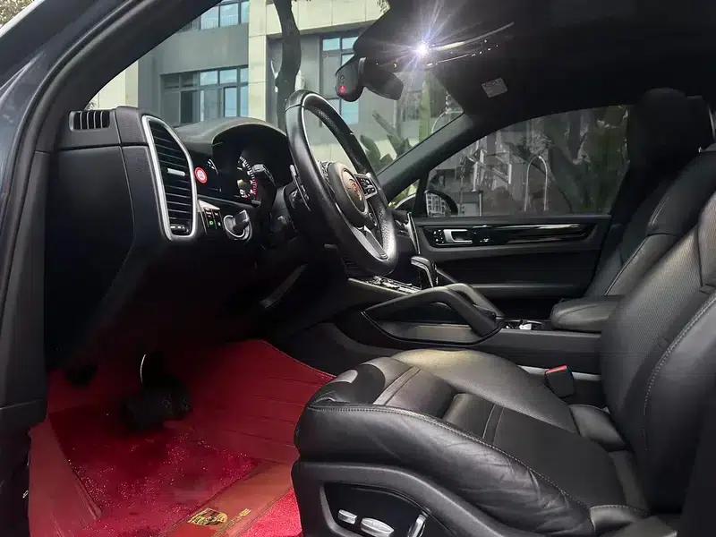 Cayenne E-Hybrid 2019 Cayenne E-Hybrid 2.0T — миниатюра 16
