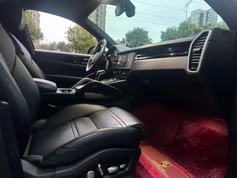 Cayenne E-Hybrid 2019 Cayenne E-Hybrid 2.0T — миниатюра 17
