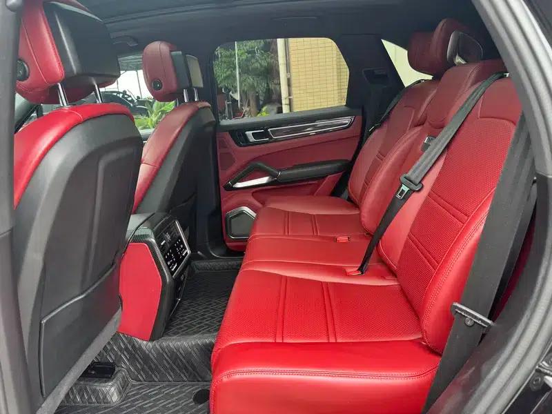 Cayenne E-Hybrid 2019 Cayenne E-Hybrid 2.0T — миниатюра 16