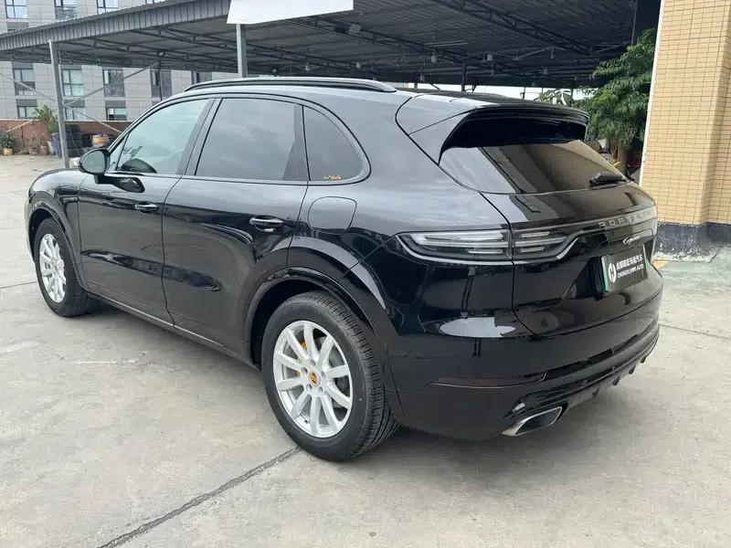 Cayenne E-Hybrid 2019 Cayenne E-Hybrid 2.0T — миниатюра 4