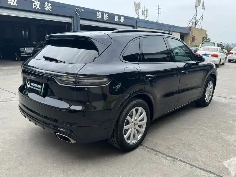 Cayenne E-Hybrid 2019 Cayenne E-Hybrid 2.0T — миниатюра 6