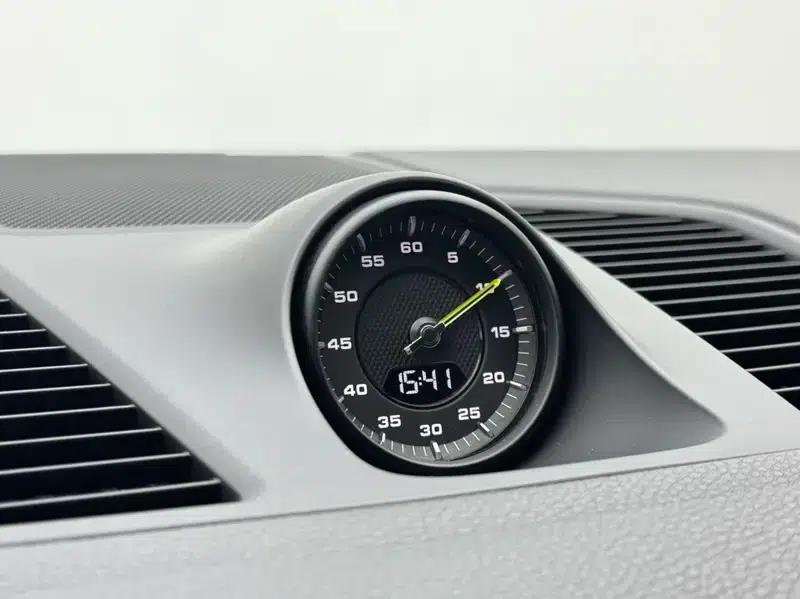 Cayenne E-Hybrid 2021 Cayenne E-Hybrid 2.0T — миниатюра 13