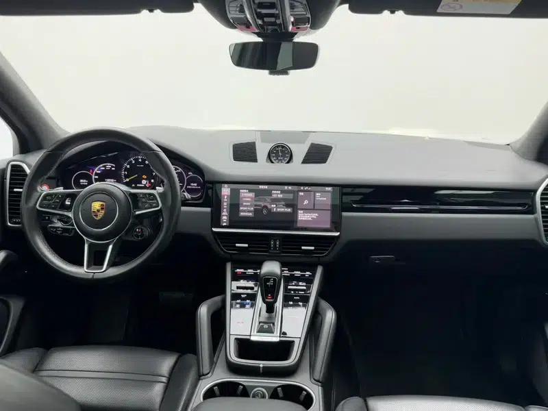 Cayenne E-Hybrid 2021 Cayenne E-Hybrid 2.0T — миниатюра 15