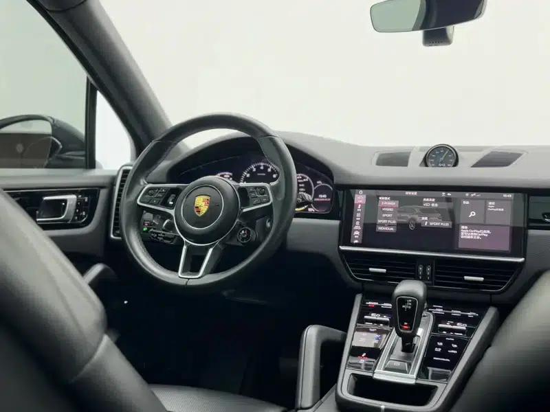 Cayenne E-Hybrid 2021 Cayenne E-Hybrid 2.0T — миниатюра 20