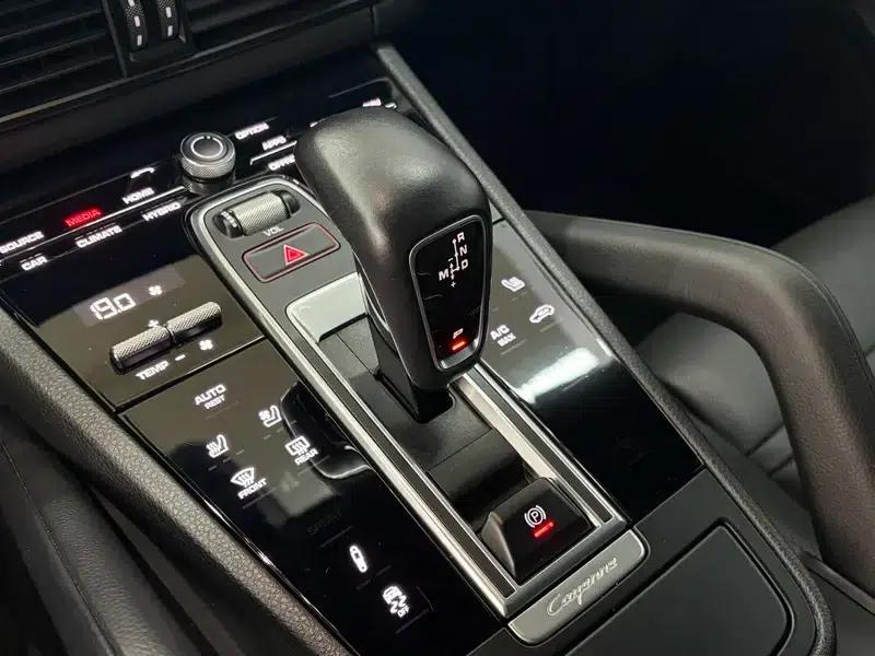 Cayenne E-Hybrid 2019 Cayenne E-Hybrid 2.0T — миниатюра 11