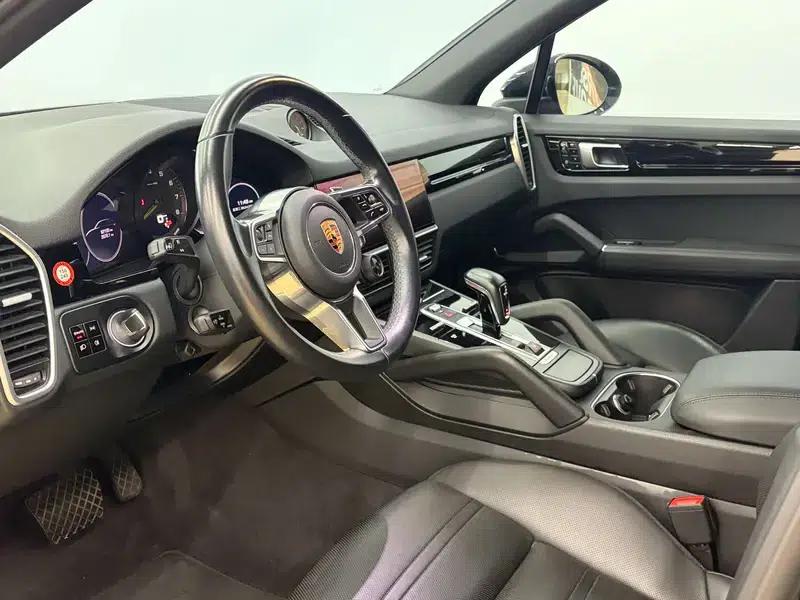Cayenne E-Hybrid 2019 Cayenne E-Hybrid 2.0T — миниатюра 13