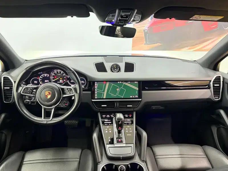 Cayenne E-Hybrid 2019 Cayenne E-Hybrid 2.0T — миниатюра 9
