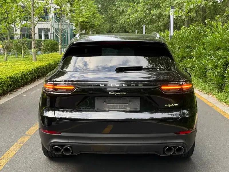 Cayenne E-Hybrid 2019 Cayenne E-Hybrid 2.0T — миниатюра 4