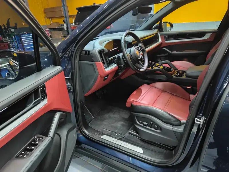 Cayenne E-Hybrid 2024 Cayenne E-Hybrid 2.0T — миниатюра 36