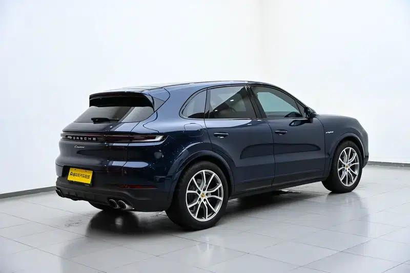 Cayenne E-Hybrid 2024 Cayenne E-Hybrid 2.0T — миниатюра 7
