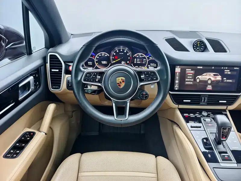 Cayenne E-Hybrid 2019 Cayenne E-Hybrid 2.0T — миниатюра 13