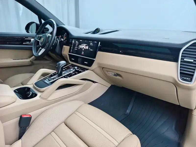 Cayenne E-Hybrid 2019 Cayenne E-Hybrid 2.0T — миниатюра 17