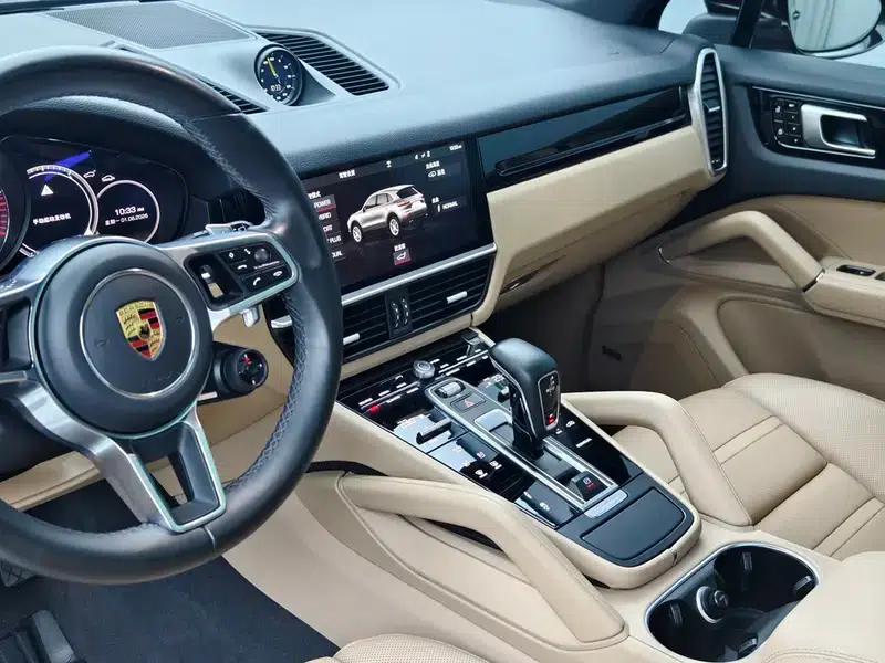 Cayenne E-Hybrid 2019 Cayenne E-Hybrid 2.0T — миниатюра 8
