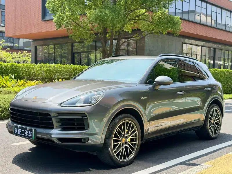 Cayenne E-Hybrid 2021 Cayenne E-Hybrid 2.0T — миниатюра 1