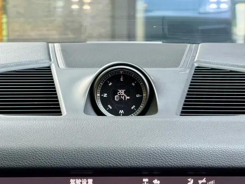 Cayenne E-Hybrid 2021 Cayenne E-Hybrid 2.0T — миниатюра 12