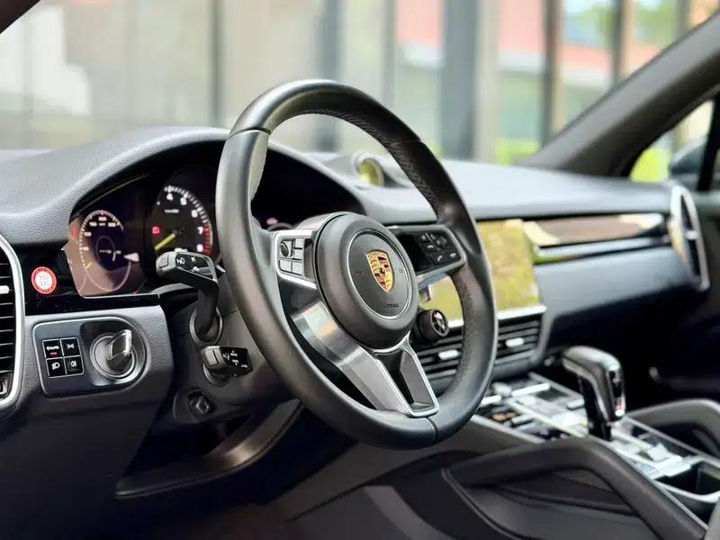 Cayenne E-Hybrid 2021 Cayenne E-Hybrid 2.0T — миниатюра 18