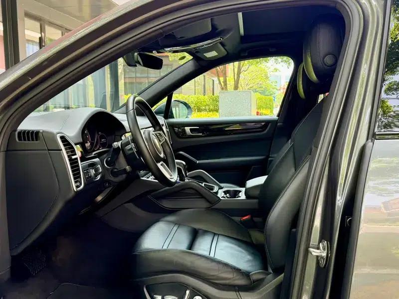 Cayenne E-Hybrid 2021 Cayenne E-Hybrid 2.0T — миниатюра 21