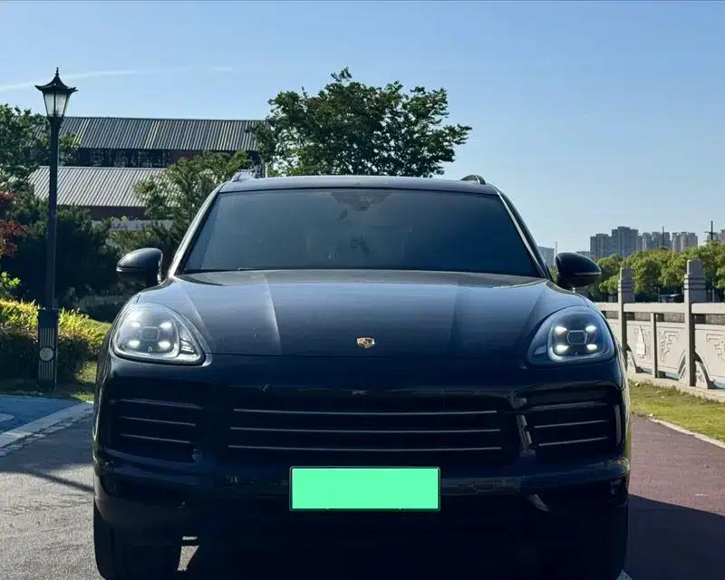 Cayenne E-Hybrid 2020 Cayenne E-Hybrid 2.0T — миниатюра 2