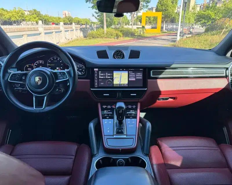 Cayenne E-Hybrid 2020 Cayenne E-Hybrid 2.0T — миниатюра 9