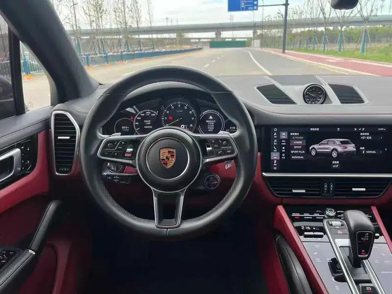 Cayenne E-Hybrid 2019 Cayenne E-Hybrid 2.0T — миниатюра 14